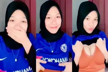 Bokep Hijab Maya Alissa Jersey Ketat Paling Menggoda poster