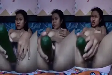 Bokep Indo Abg Colmek Pakai Timun Amatir Hot poster