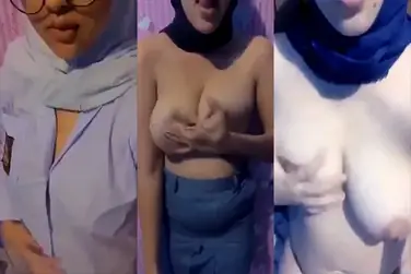 Bokep Indo SMA Lagi Live Remes Nenen poster