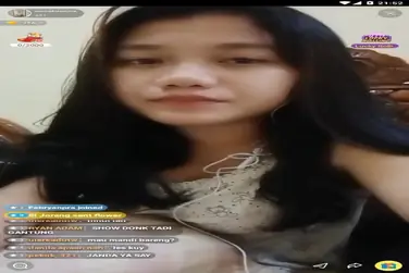 Bokep Live Sonia Kusuma Buka Baju Pamer Toket poster