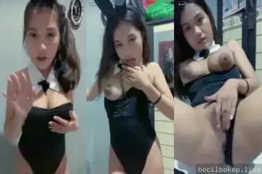 Cewek Cosplay Colmek Kostum Tetap Terpasang Viral 2026 poster